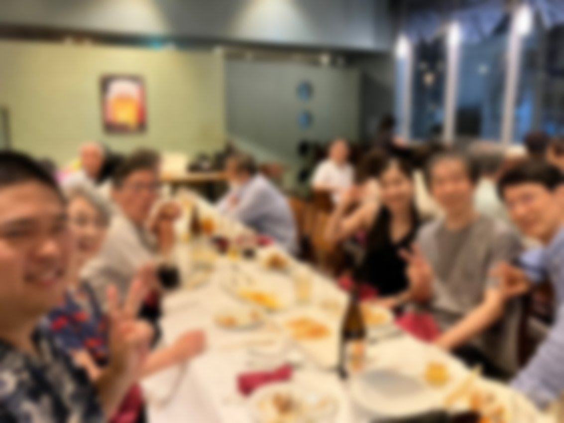 テーブル席でのショット